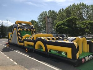 parcours-ninja-course-obstacle-geant