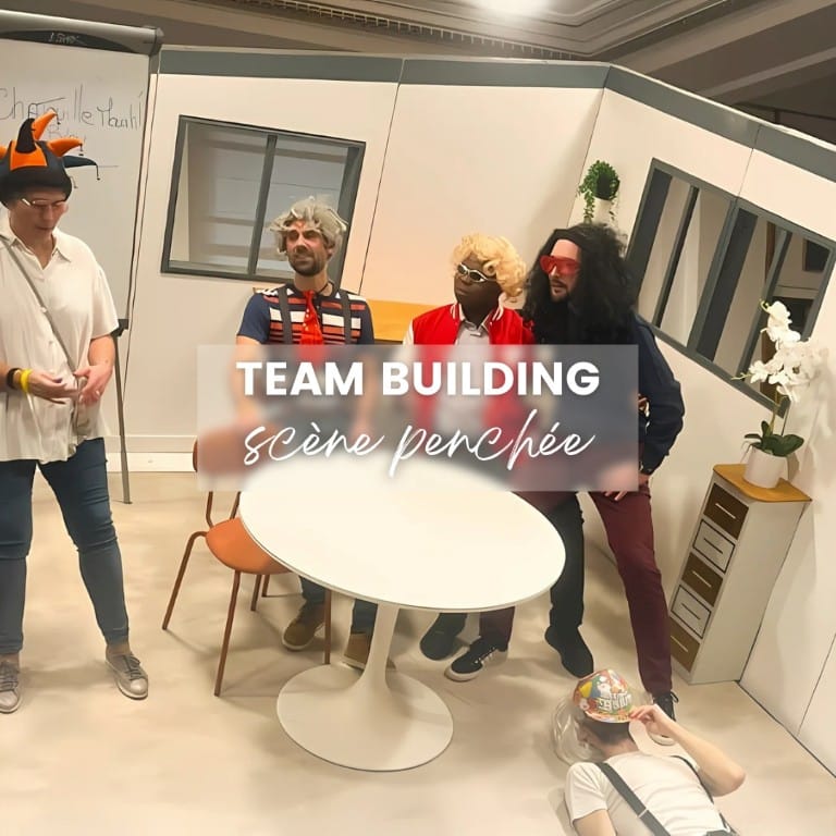 team-building-original-scene-penchée